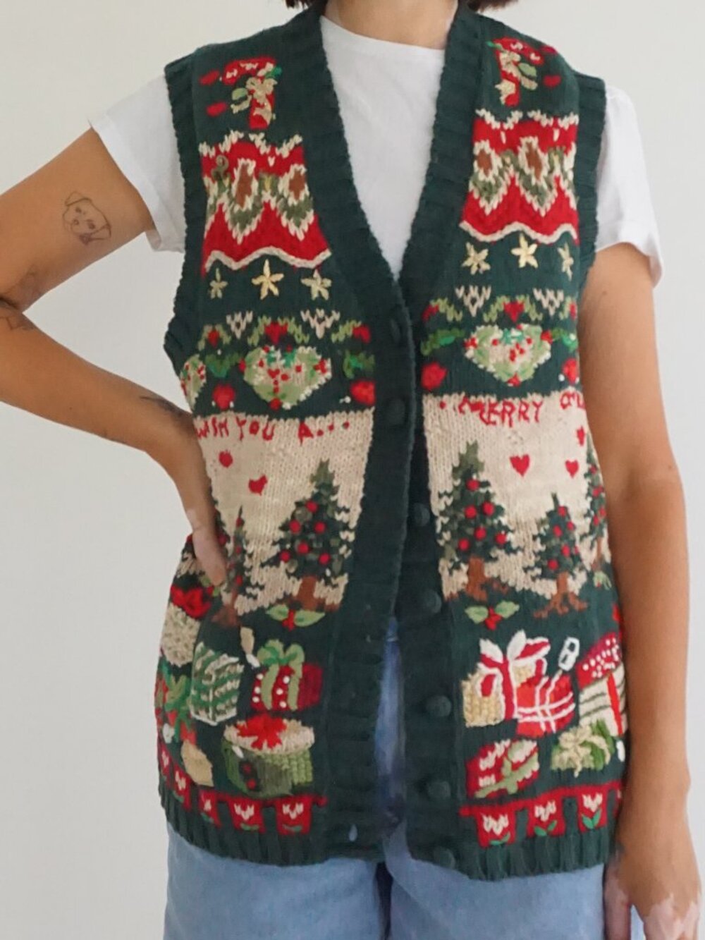 Vintage Heirloom Green Red Santa Gifts Bow Christmas Tree Sweater Vest L